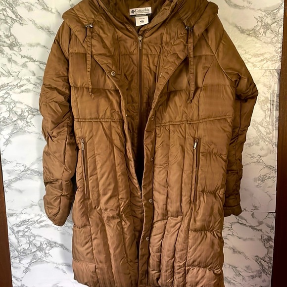 Columbia Jackets & Blazers - Columbia size medium brown down coat
